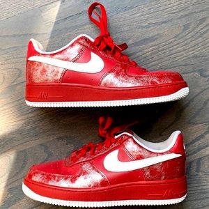 08’ Women’s Air Force One 1 Low Pre Valentines Red
